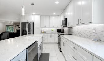 106 Hillside Ave, Absecon, NJ 08201