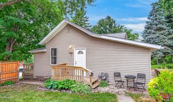 303 E State St, Albany, WI 53502