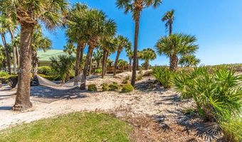 17 Bridgeport Ln, Hilton Head Island, SC 29928