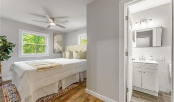 2 Rochdale Dr, Bella Vista, AR 72714