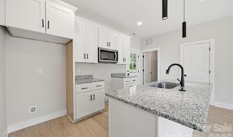 1431 Hilltop St, Albemarle, NC 28001