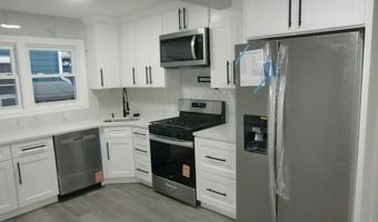 210 Merritt Ave, Bergenfield, NJ 07621
