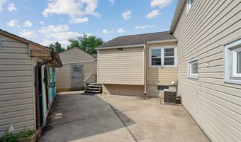 722 47th Ave, Amana, IA 52203