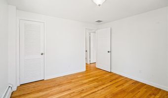 11 Knapton St St, Barrington, RI 02806