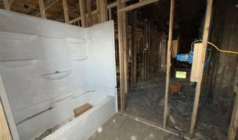 2520 W CHESTNUT Ave, Altoona, PA 16601