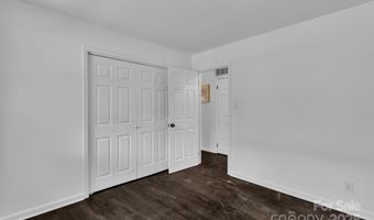 4930 Crestmont Dr, Charlotte, NC 28205