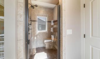 2526 Coyote Dr, Ames, IA 50014