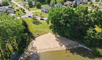 3854 Surfside Cir, Aurora, OH 44202