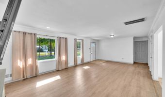 79 Sloop Creek Rd, Bayville, NJ 08721