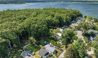 69 Overlook Dr, Warwick, RI 02818