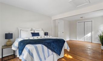 400 Schooner Ave, Jamestown, RI 02835