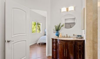 210 N Stage Coach Ln, Fallbrook, CA 92028