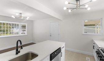 28 Anchorage Blvd, Bayville, NJ 08721