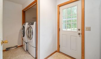 1129 Meadowdale Rd, Altamont, NY 12009