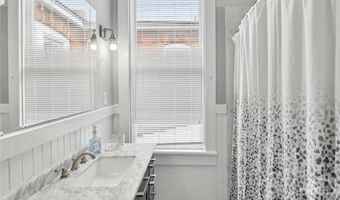 418 E Waldburg St A & B, Savannah, GA 31401