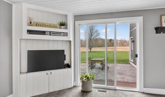 6410 W Madison Rd, Alma, MI 48801