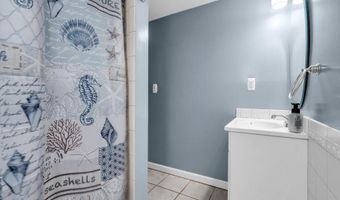 316 Seaman Ave, Beachwood, NJ 08722