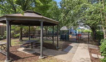 2966 S COLUMBUS St B2, Arlington, VA 22206