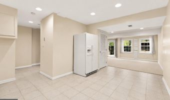 8221 DOCTOR CRAIK Ct, Alexandria, VA 22306