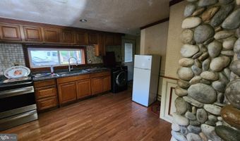 1033 MAPLE Ave, Atco, NJ 08004
