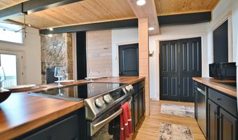 1814 FAIRWAY Dr 338, Basye, VA 22810