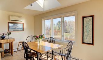 105 Brook Dr, Burlington, VT 05408