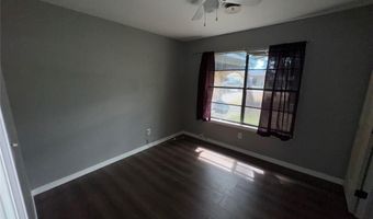 412 7th St, Barling, AR 72923