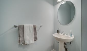 43320 BARNSTEAD Dr, Ashburn, VA 20148