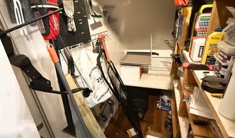 15 Harrison Ave 15B, Amityville, NY 11701