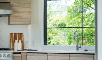 2901 NEWARK St NW, Washington, DC 20008