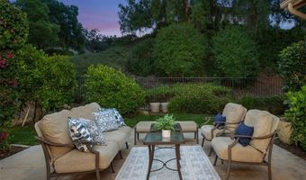 608 Inverlochy Dr, Fallbrook, CA 92028