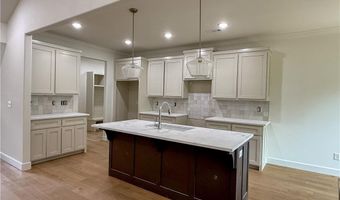 23 Langholm Ln, Bella Vista, AR 72715