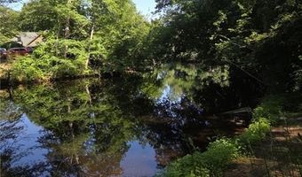 31 Lakeside Dr, Hopkinton, RI 02832