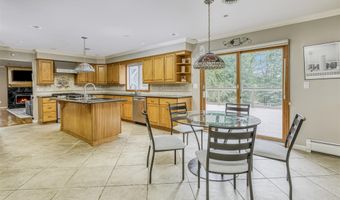 14 S Post Ln, Airmont, NY 10952