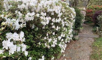 1822 Brevard Pl, Camden, SC 29020