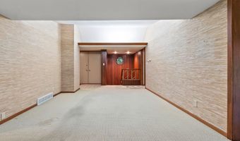 5531 LONG Ct, Appleton, WI 54914