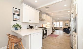 17 Central Ave, Amityville, NY 11701