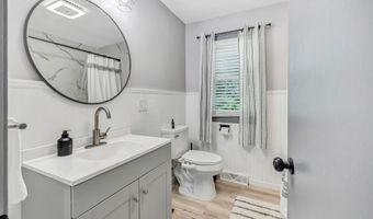 14 N Coe Ln, Ansonia, CT 06401