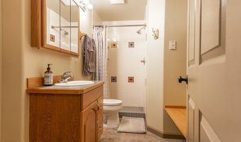 15631 Stanwood Cir, Anchorage, AK 99516