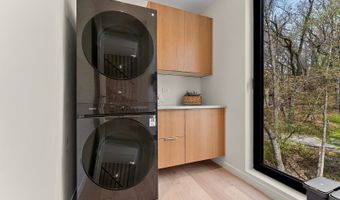 111 E Neptune Ave, Beverly Shores, IN 46301