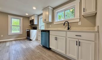 516 Hall St, Bow, NH 03304
