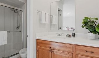 2373 Hiddengarden Ct, Ballwin, MO 63021
