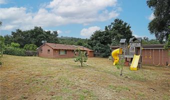 17825 Bear Valley Ln, Escondido, CA 92027