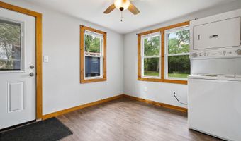42782 N Lake Ave, Antioch, IL 60002