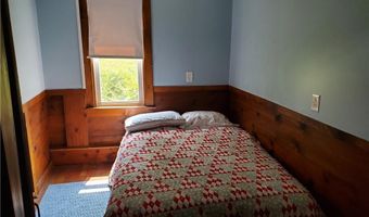 95 Mohawk St, Coventry, RI 02816