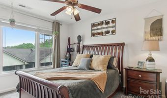 22 Rotunda Cir, Asheville, NC 28806