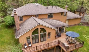 326 Greentree Ln NE, Ada, MI 49301