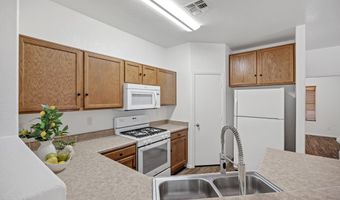 2697 E WATERVIEW Ct, Chandler, AZ 85249