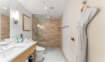 383 Kalaimoku St 1916, Honolulu, HI 96815