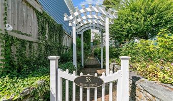 58 Second St, Newport, RI 02840